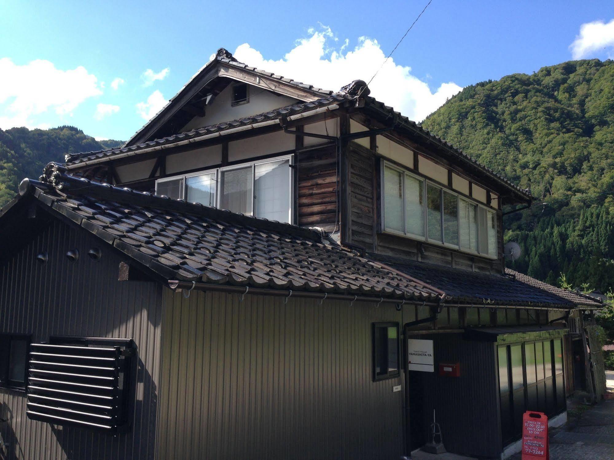 Guest House Yamashita-Ya Nanto Exterior photo